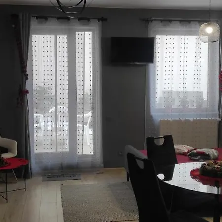 Studio Seasons Apartment