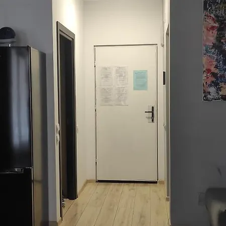 Studio Seasons Готель *