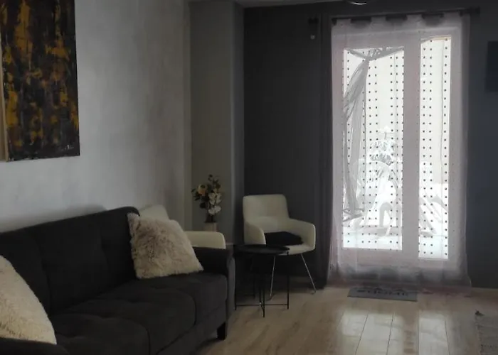 Studio Seasons Hotel